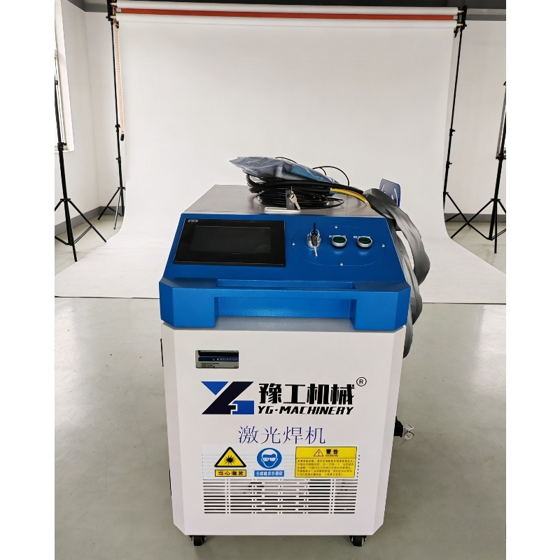 Industrial Handheld Laser Welder - Handgeführte Faserlaser-Reinigungsmaschine 3-in-1 Tragbarer Schweißer und